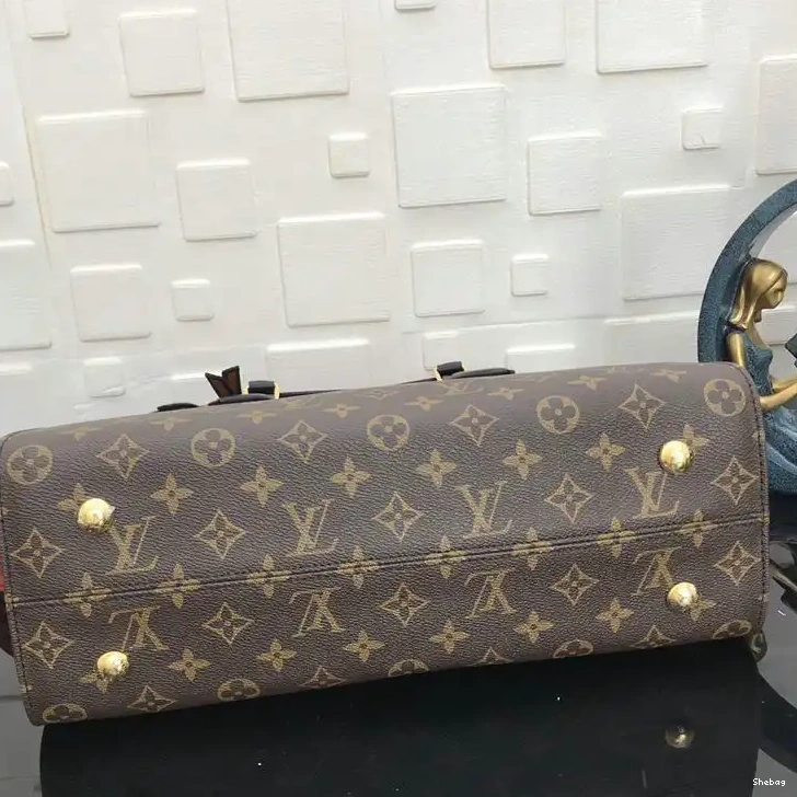 LV 19T1L0331 Bags 0807